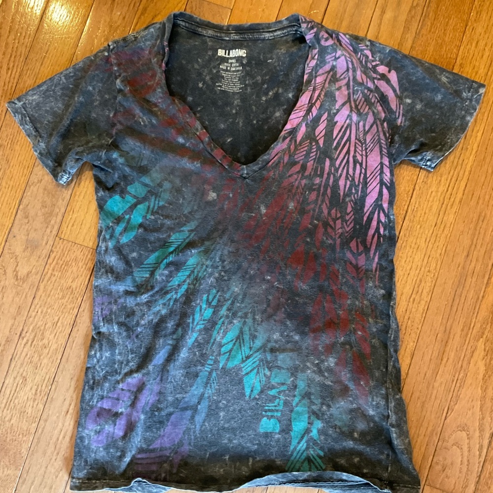 Billabong Vneck Tee shirt